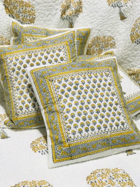 Jaipuri Hand Block Printed Quilted Cushion– CC1025