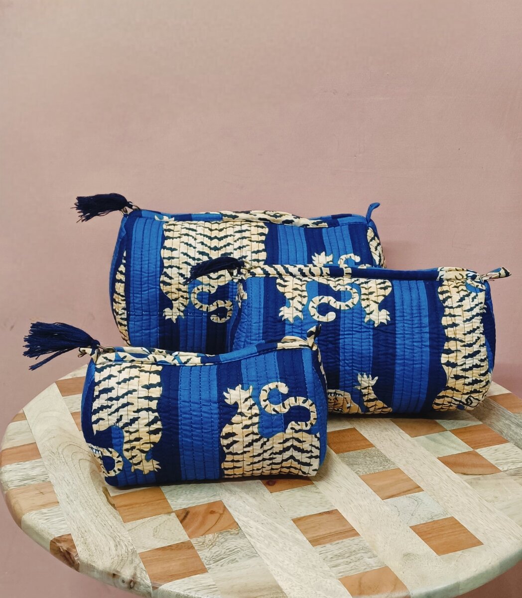 Set of 3 cosmetic bag/pouches with waterproof lining