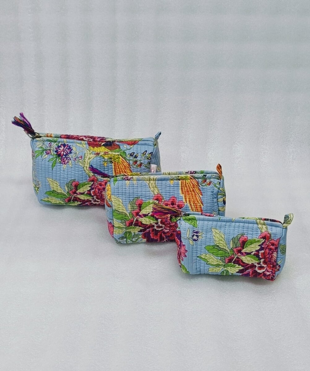 Set of 3 cosmetic bag/pouches with waterproof lining