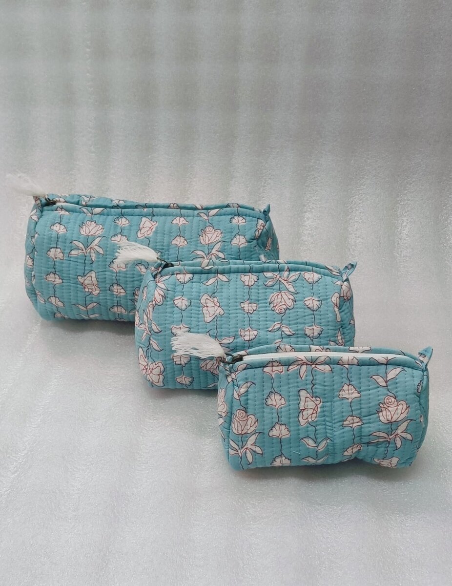 Set of 3 cosmetic bag/pouches with waterproof lining