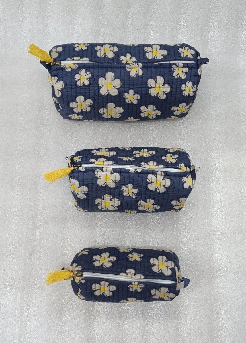 Set of 3 cosmetic bag/pouches with waterproof lining