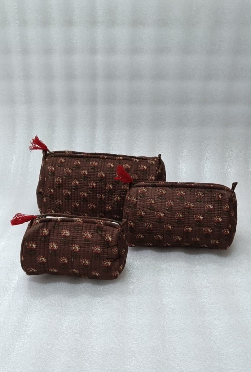 Set of 3 cosmetic bag/pouches with waterproof lining