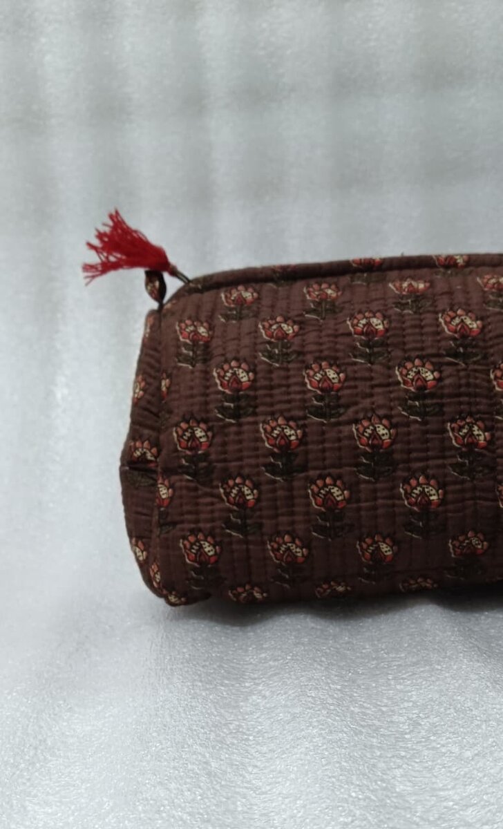 Set of 3 cosmetic bag/pouches with waterproof lining
