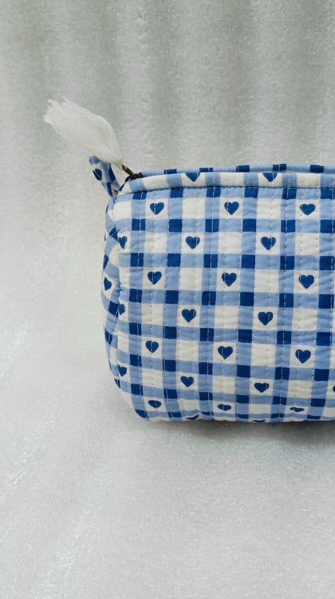 Set of 3 cosmetic bag/pouches with waterproof lining