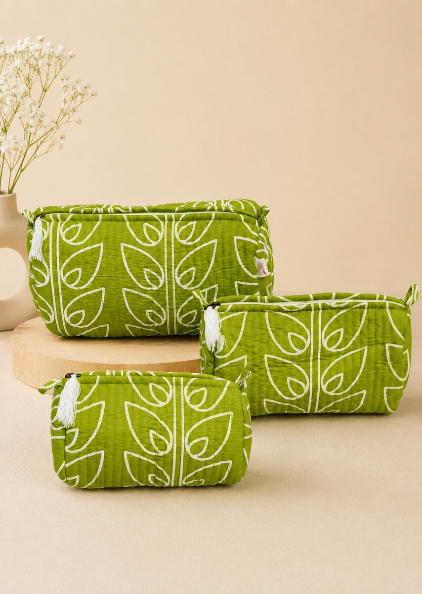 Set of 3 cosmetic bag/pouches with waterproof lining