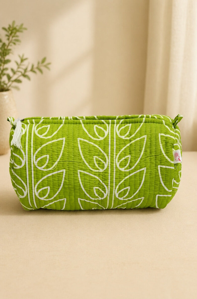 Set of 3 cosmetic bag/pouches with waterproof lining