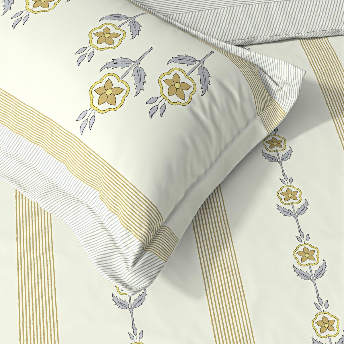 Extra Soft Percale Cotton Super King Handblock Print Bedsheet with 2 Pillow Covers