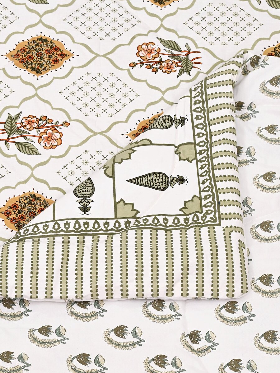 Floral Printed Bedding Set - 1 King Bedsheet, 1 Jaipuri Razai/Quilt, 2 Pillow Covers