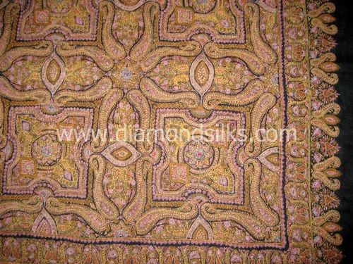 Kashmiri pashmina shawl and handicrafts from Kashmir, India