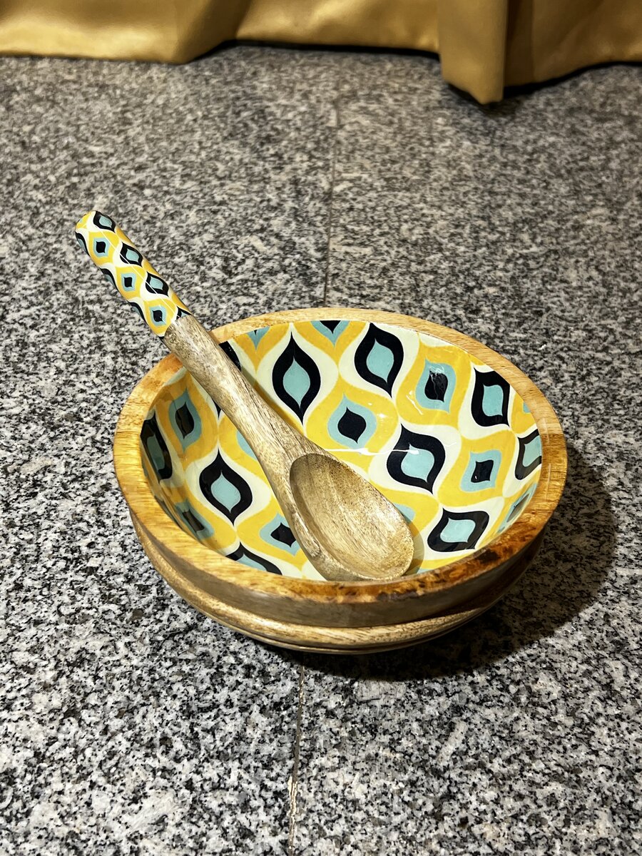 Patterned handcrafted resin salad bowls with serving spoon