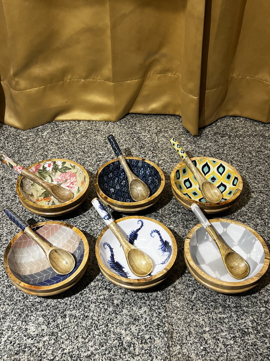 Patterned handcrafted resin salad bowls with serving spoon