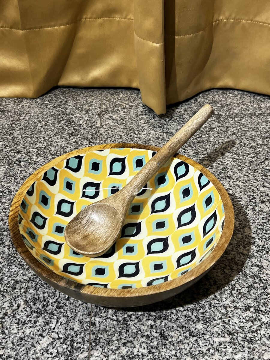 Handcrafted wood and resin salad bowl collection