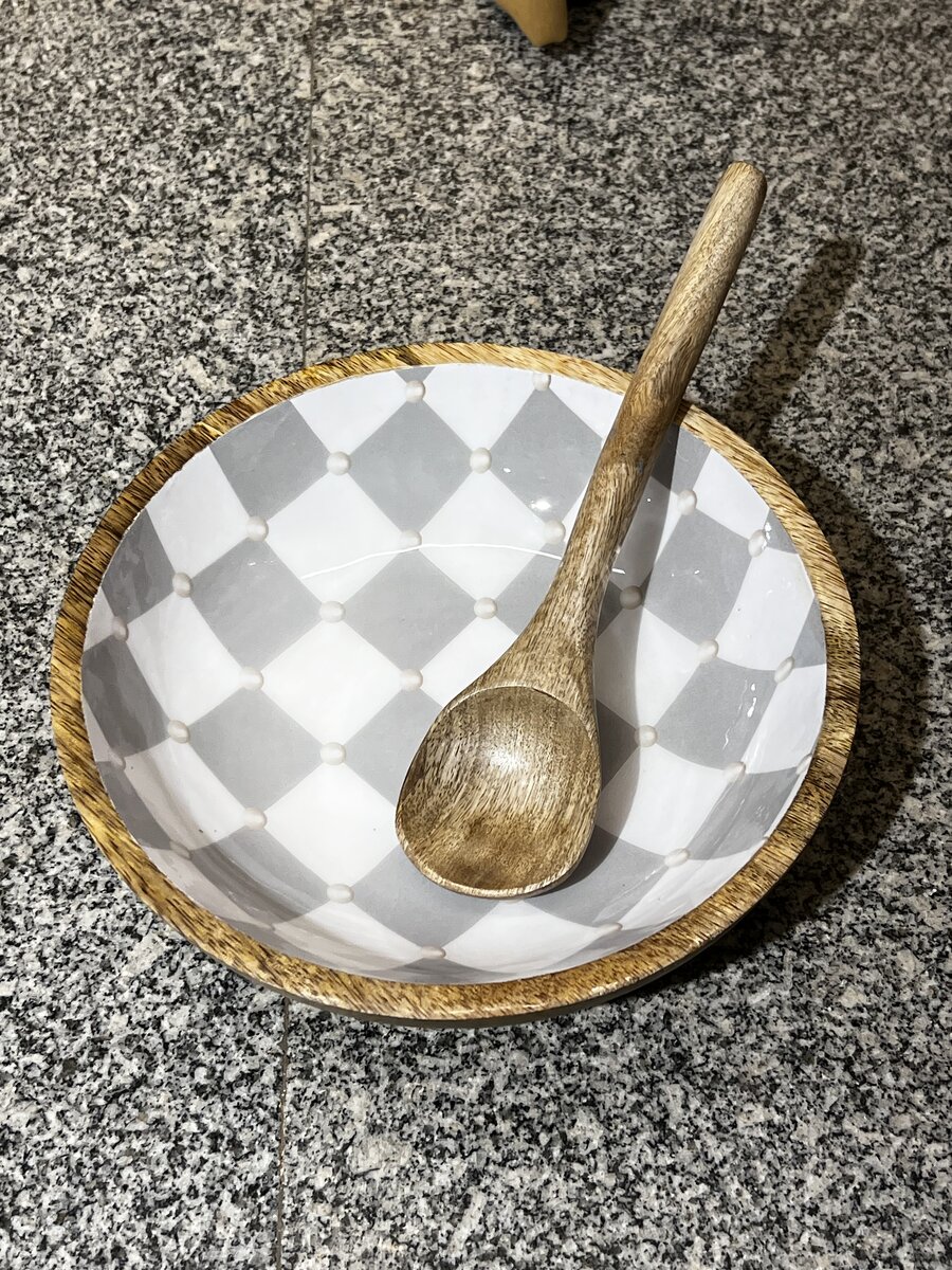 Handcrafted wood and resin salad bowl collection