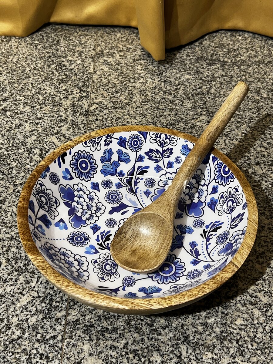Handcrafted wood and resin salad bowl collection