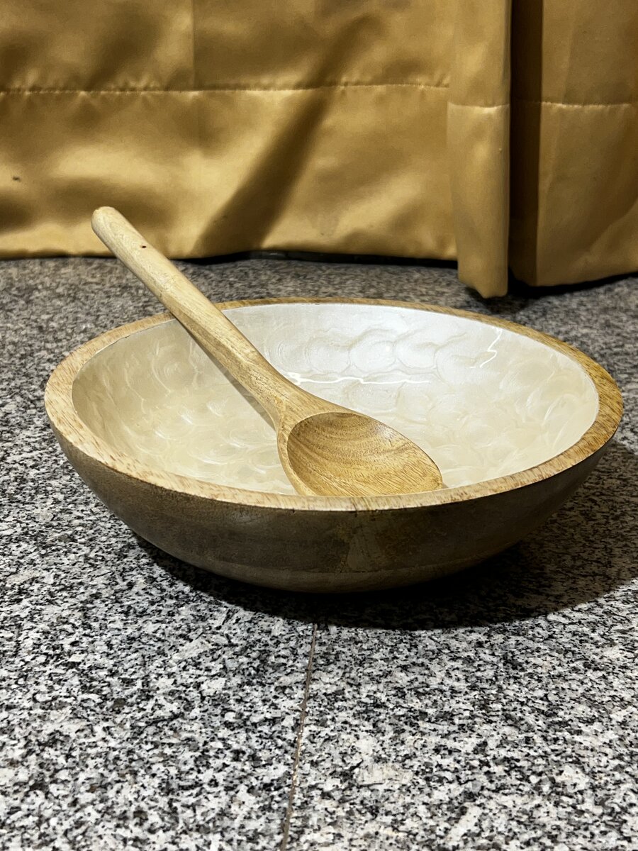 Handcrafted epoxy resin salad bowl set