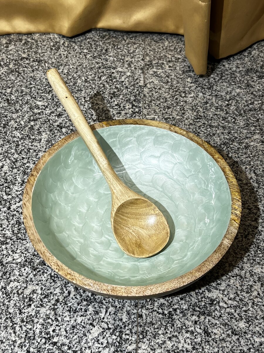 Handcrafted epoxy resin salad bowl set